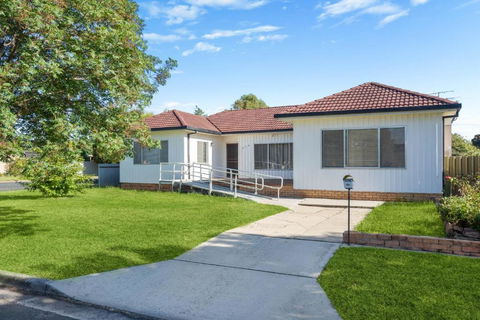 Space And Comfort On Marshall - Grafton Accommodation 2