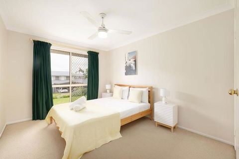 Spacious 3-BR Haven Prime Location Shopping Centre - Grafton Accommodation 2