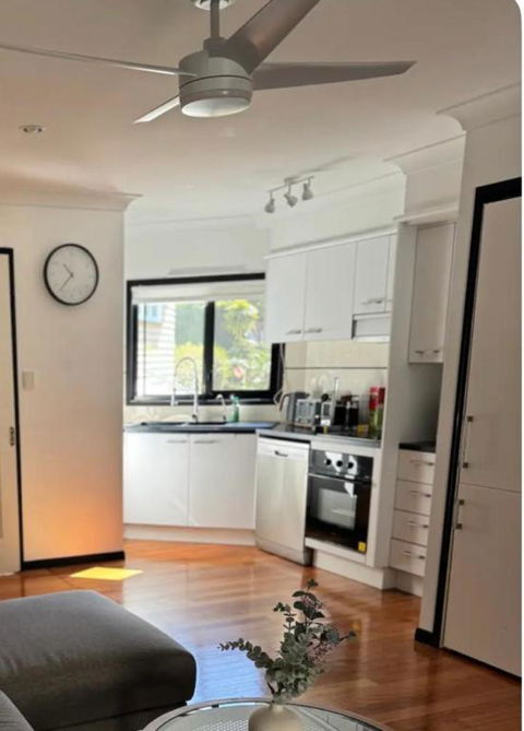 Stylish & Elegant 2BR Townhouse In Wilston, Brisbane - Grafton Accommodation 2