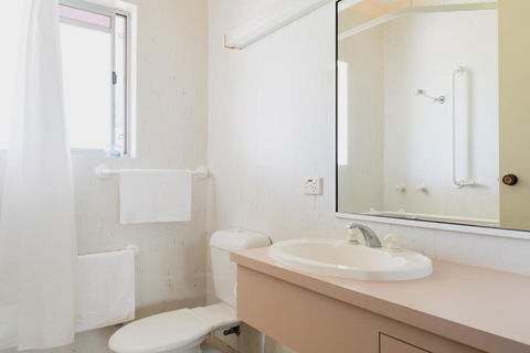 Tarcutta Retreat - Grafton Accommodation 1