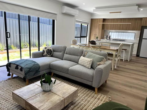 The Cosy Cottage - Grafton Accommodation 1