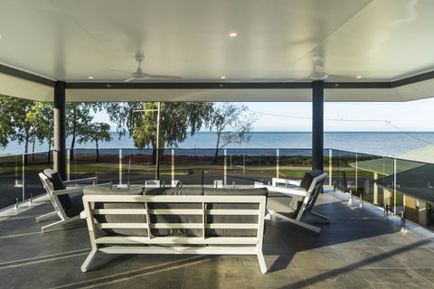 Beachside Bliss In Clifton Beach - Grafton Accommodation 0