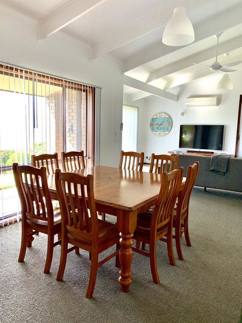 Beachside House - Grafton Accommodation 3