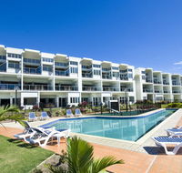 Beachside Magnetic Harbour Apartments - Grafton Accommodation
