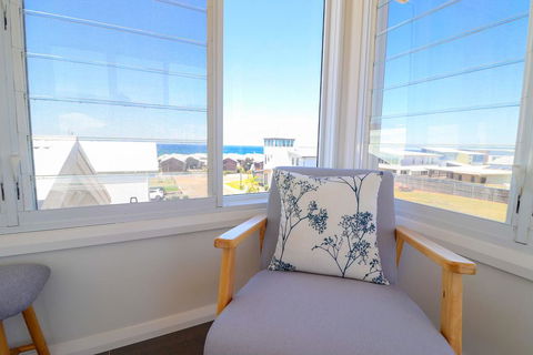 Beachside Oasis - Grafton Accommodation 3