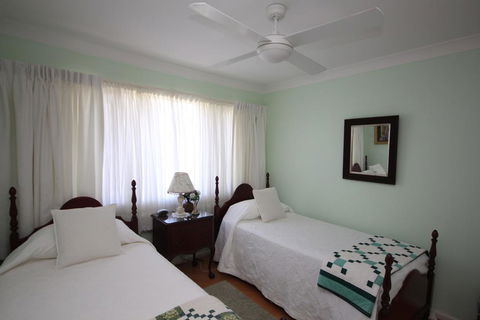 BEACHVIEW - 14 Second Ave , Bonny Hills - Grafton Accommodation 2