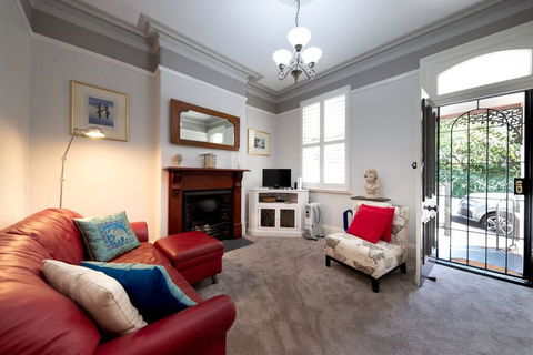 Beautiful Modern Historic Home Near Sydney Harbour - Grafton Accommodation 1