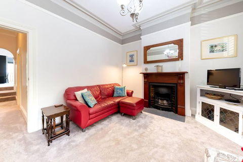 Beautiful Modern Historic Home Near Sydney Harbour - Grafton Accommodation 2