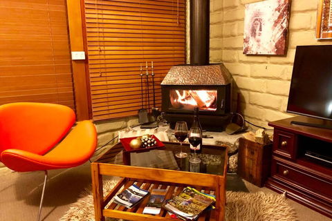 BEAUTIFUL RETREAT - 20 Mins To CBD And Only 10 Mins To MONA! - Grafton Accommodation 3