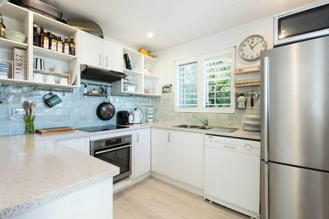 Best Beachside Location In Clovelly With Parking! - Grafton Accommodation 3