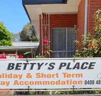 Betty's Place - Grafton Accommodation
