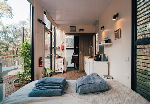 Big Tiny Paz Seven Hills Tiny House, Tallarook - Grafton Accommodation 1