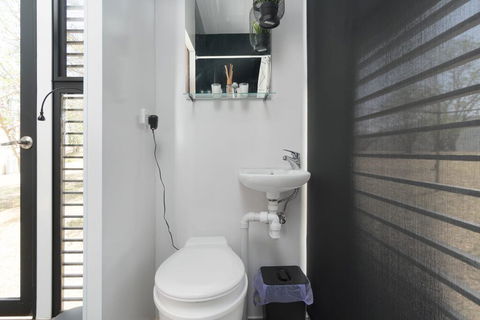 Big Tiny Paz Seven Hills Tiny House, Tallarook - Grafton Accommodation 2