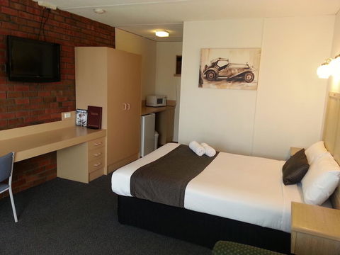 Big Valley Lakeside Paradise Motor Inn - Grafton Accommodation 2