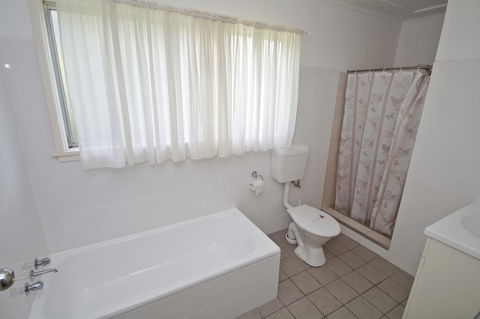 Billy's On Main, 44 Main Street - Grafton Accommodation 1