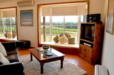 Bimbadgen - Grafton Accommodation 2