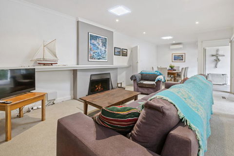 BIRDSONG - MORNINGTON - Grafton Accommodation 2