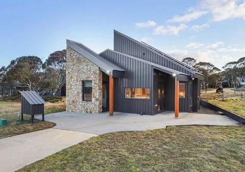 Blackout - Grafton Accommodation 0