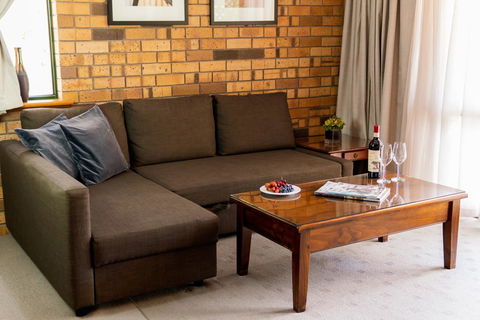 Blickinstal Barossa Valley Retreat - Grafton Accommodation 2