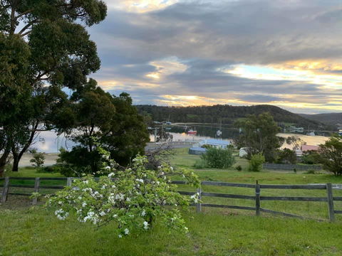 Blossoms On The Bay - Nubeena - Grafton Accommodation 0