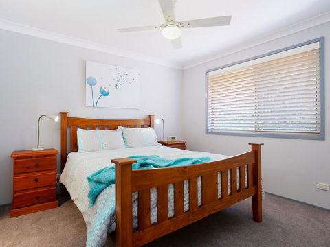 Blue Bay, 83a Rocky Point Road - Foxtel & Air Conditioning Downstairs - Grafton Accommodation 3
