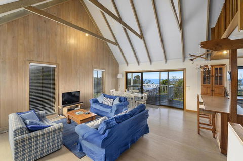 Blue Oar Beach House - Grafton Accommodation 2