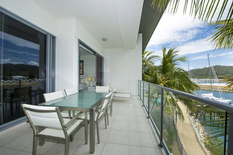 Blue On Blue Apartment 332 - Grafton Accommodation 0