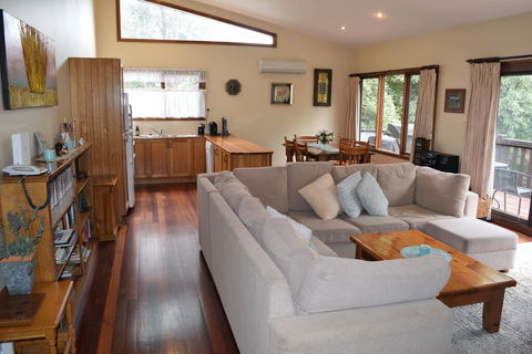 Bluebell Cottage - Grafton Accommodation 2