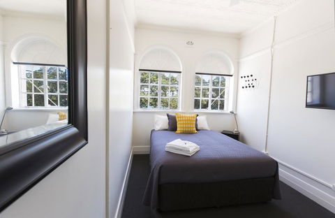 Boatrowers Hotel Stockton - Grafton Accommodation 2