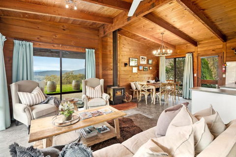The Lodge By Mt Bellevue - Grafton Accommodation 1