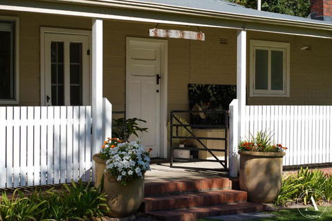 The Vigneron Villa - Grafton Accommodation 0