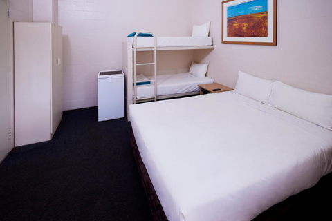 Outback Lodge - Grafton Accommodation 2