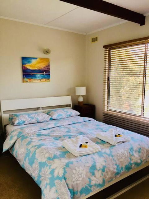 YOLO- Beach-house Views, Near Penguins, Nbn! - Grafton Accommodation 2