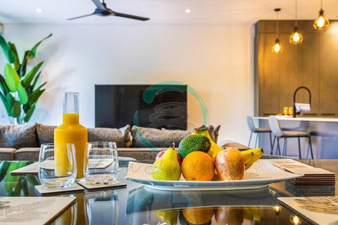 ZEN ARCTIC Luxury 2-Story T/House + Pool & Markets - Grafton Accommodation 3