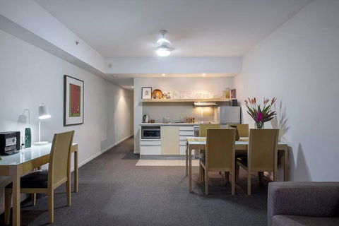 ZEN CITY & SEA Executive 1-BR Suite In Darwin CBD - Grafton Accommodation 0