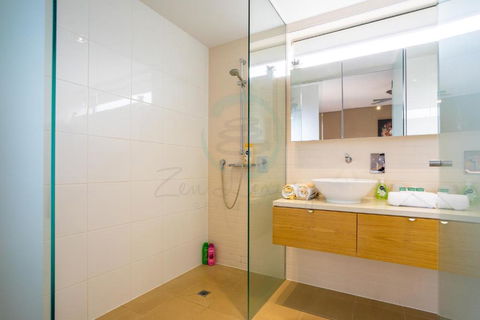 ZEN PARADISE - 2-BR Waterfront Ocean View Retreat - Grafton Accommodation 2