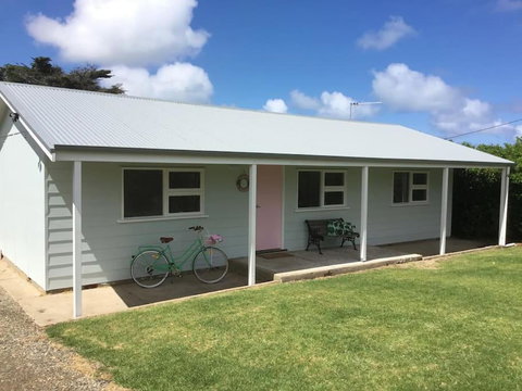 Zinc Beach Shack - Grafton Accommodation 0