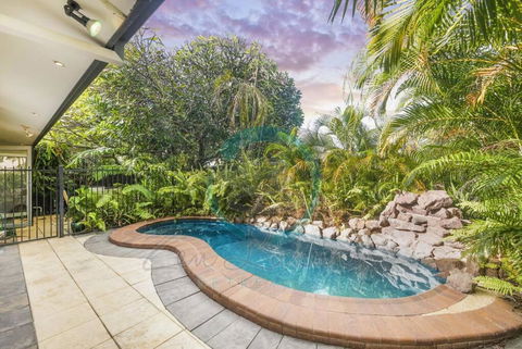 ZEN TREETOPS - Boutique 2-BR Apt W/ Private Pool - Grafton Accommodation 0