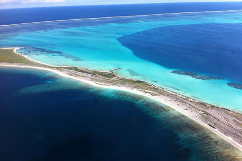 Abrolhos Islands Fixed-Wing Scenic Flight - Grafton Accommodation 1