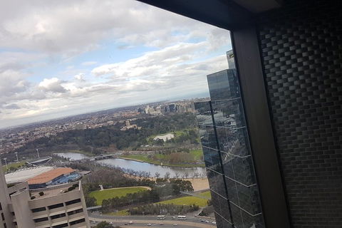 Live Like A Local: Explore Some Favourite Spots On A Playful Audio Walking Tour - Grafton Accommodation 5